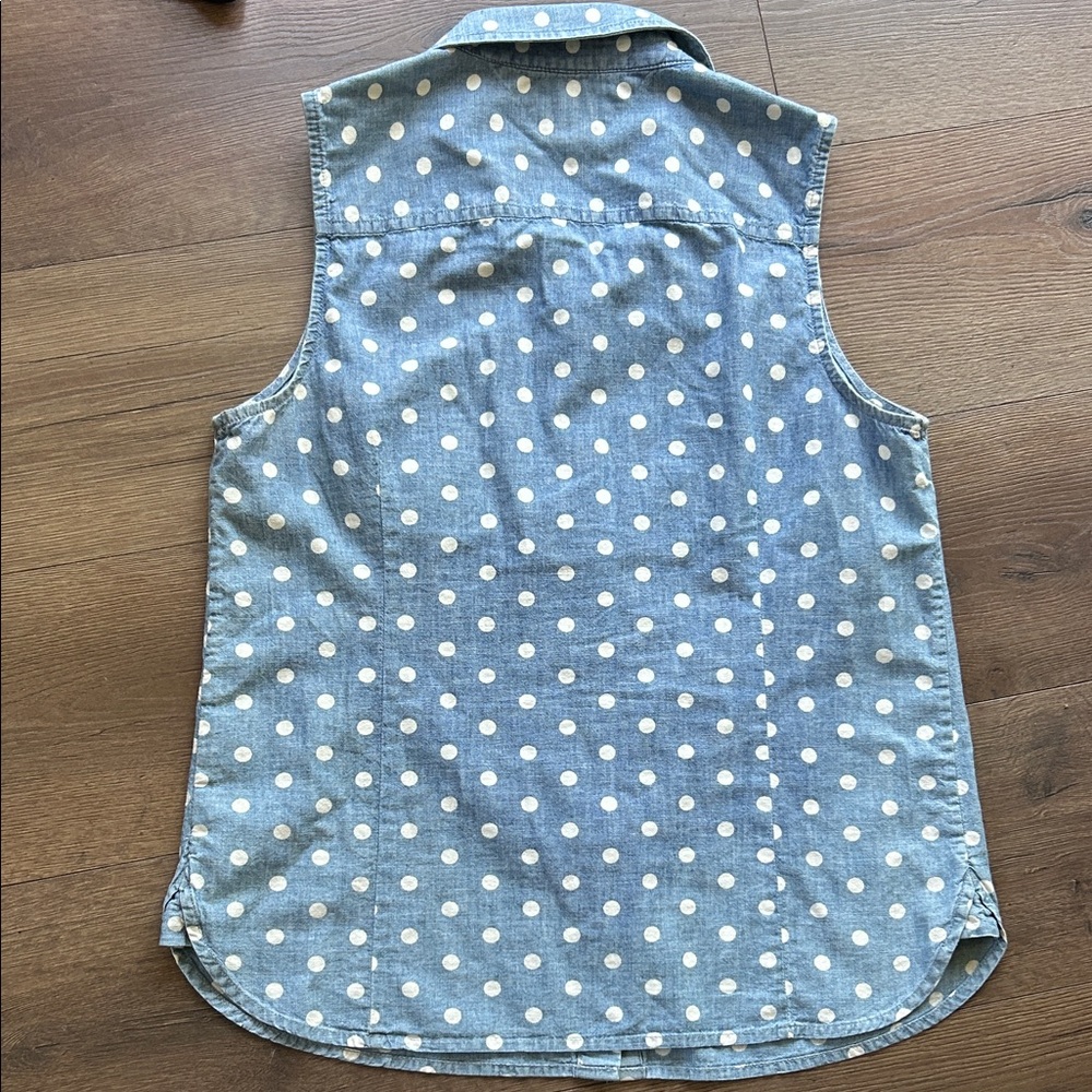 Tommy Hilfiger Light Blue Polka Dot Sleeveless Button-Down Shirt ! Medium - Picture 6 of 6